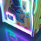 muntstuk in werking gesteld jonge geitjeswater die Schietend Duivelsmachine Arcade Indoor Amusement Juice House schieten