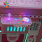 De Machine van klauwcrane arcade game machine plush doll